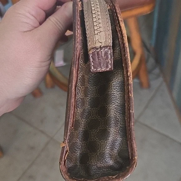 🔥CELINE Macadam Clutch - Picture 6 of 9